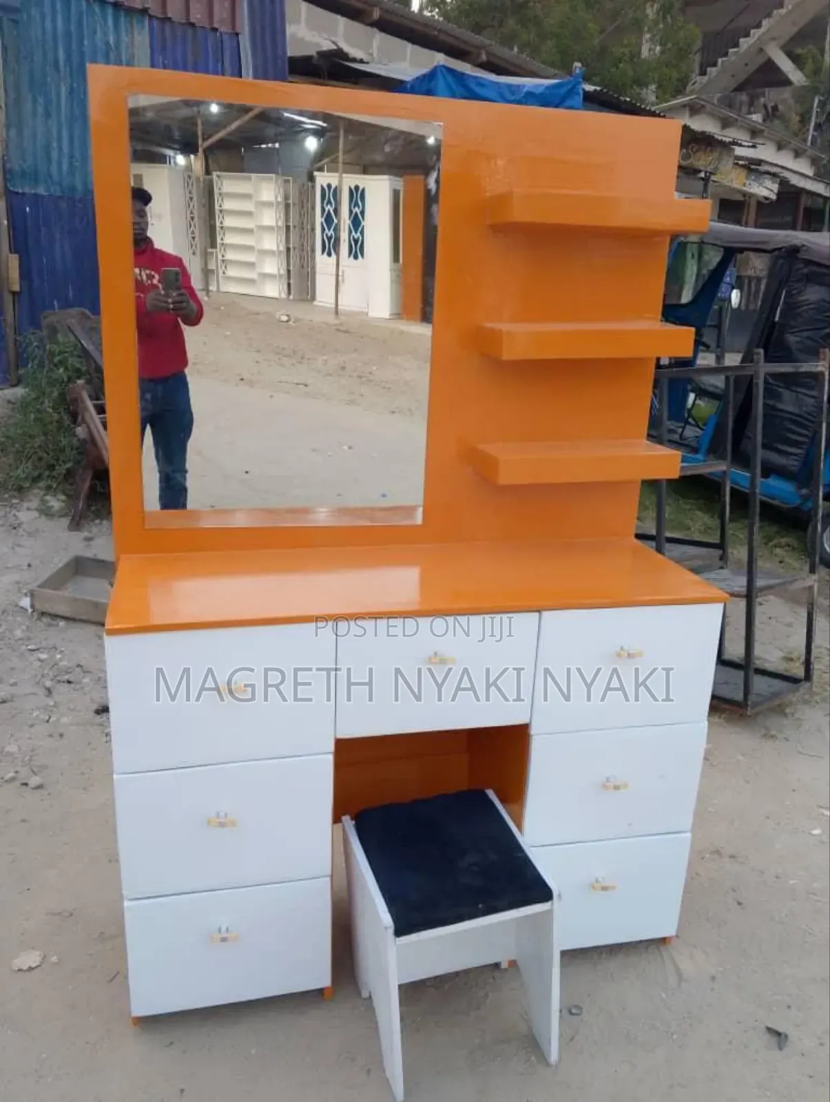 Nauza Dressing Table