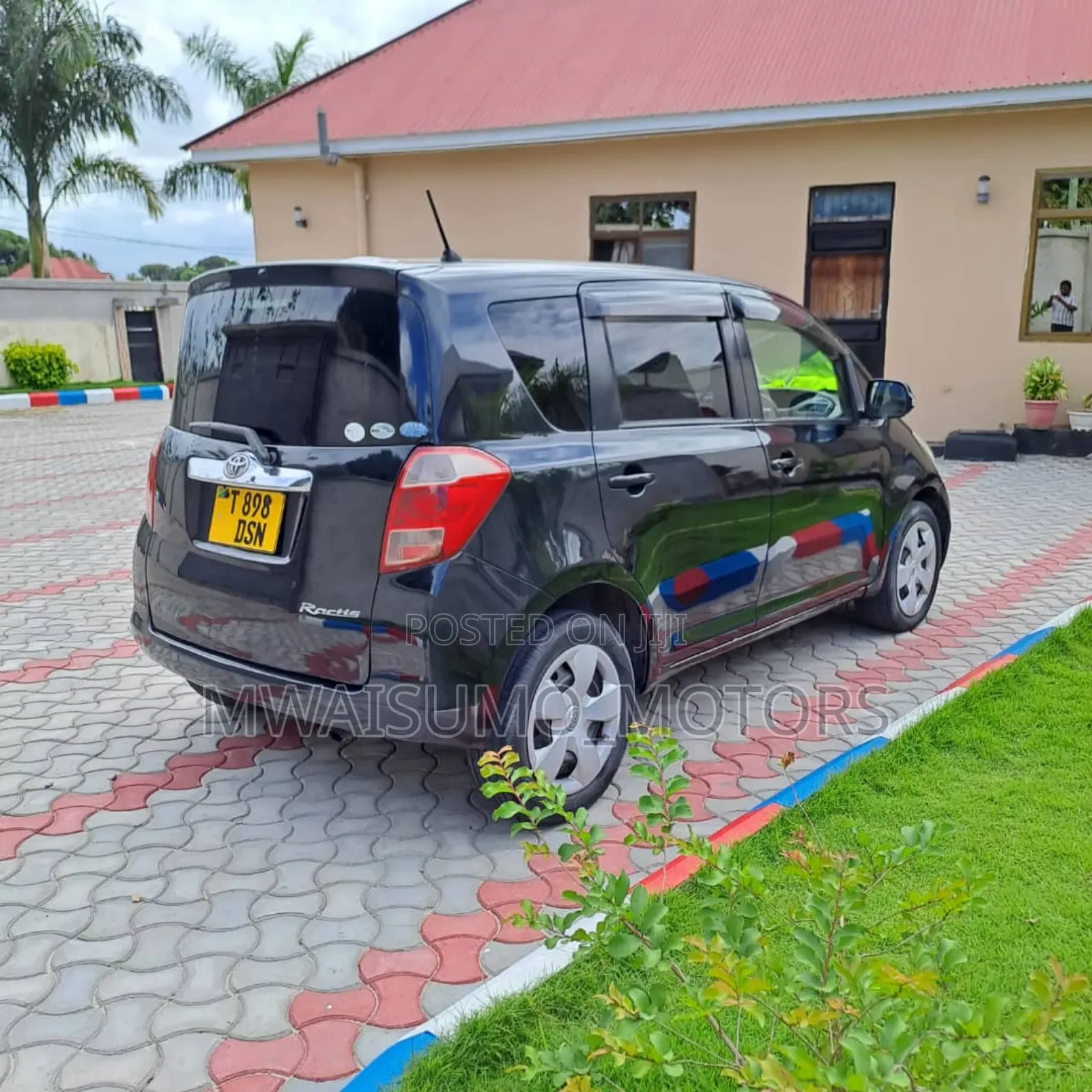 Toyota Ractis 2006 Black