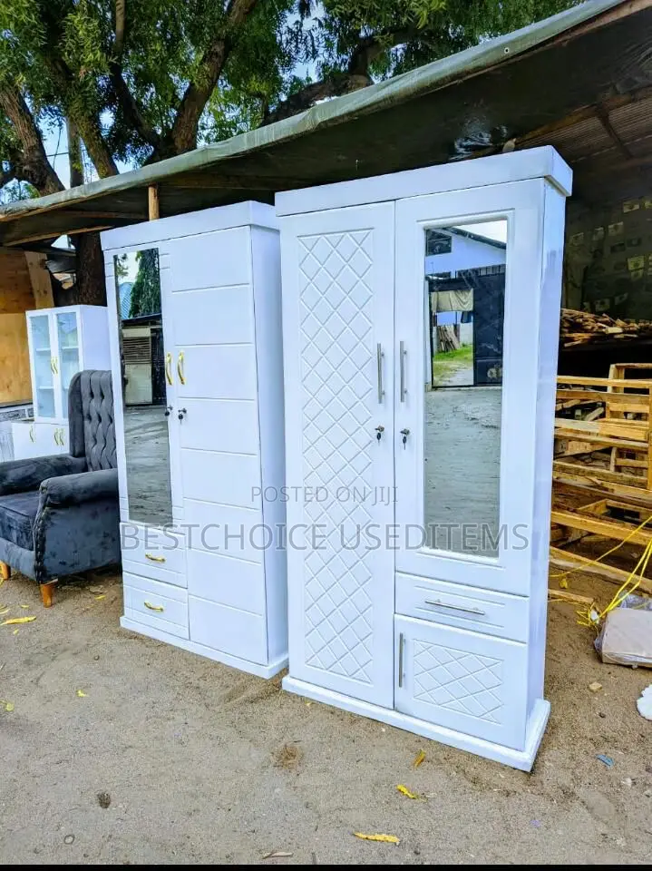 Kabati Milango Miwiliii Nzuri Sana Mpya Na Zipo Tayai