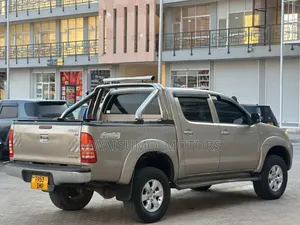 Toyota Hilux 2007 Gray