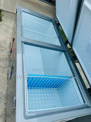 Von Freezer // 450L // Mpyaaa Mnooo // Bei 1.7 M Kwa Kila
