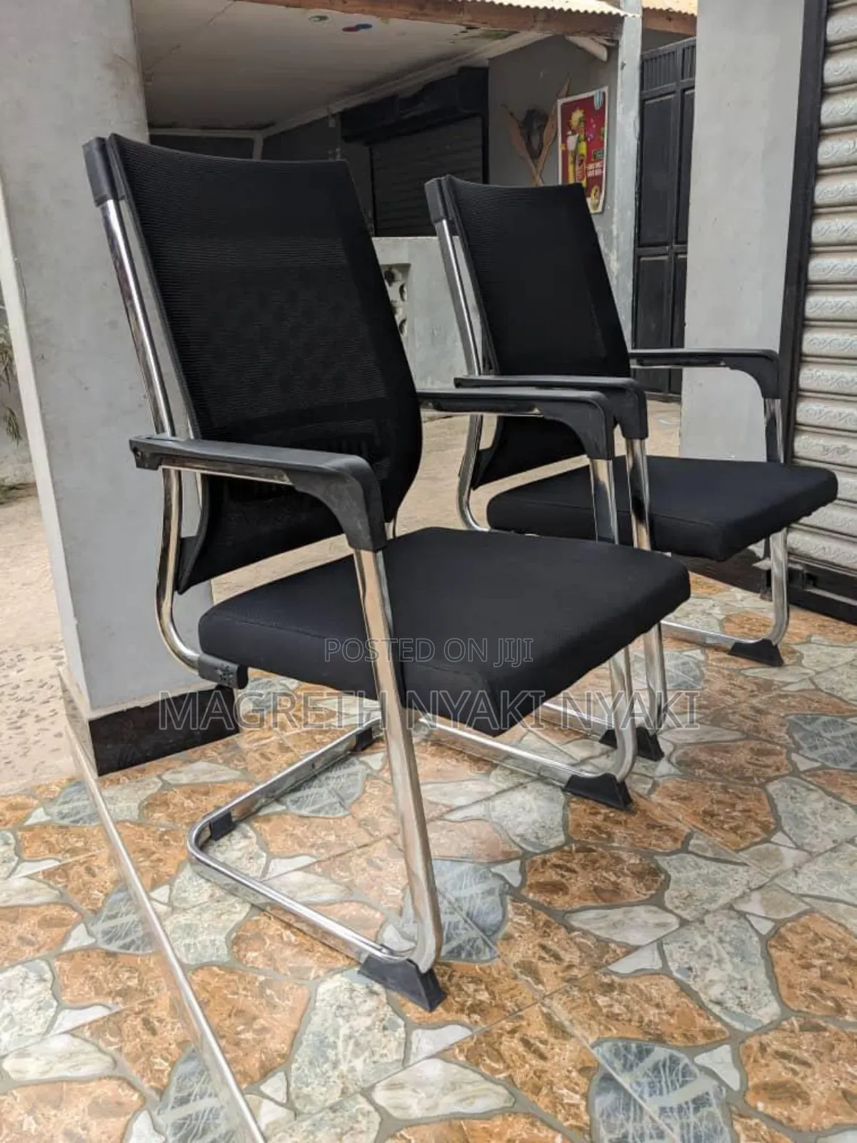 Nauza Kiti Cha Ofisi