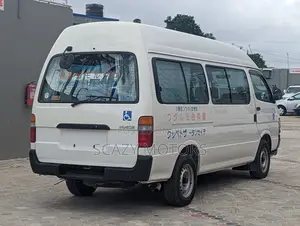 Toyota HiAce 2002 White