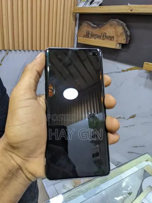 New Samsung Galaxy S10 Plus 128 GB Black