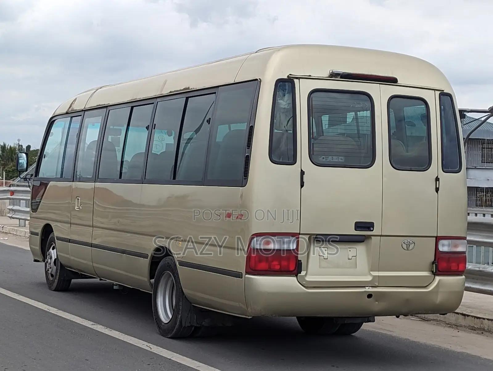 Toyota Coaster 1998 Gold