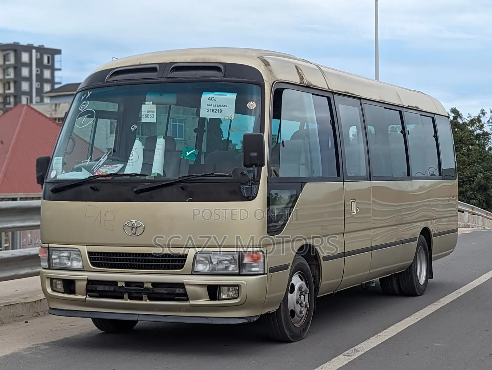 Toyota Coaster 1998 Gold