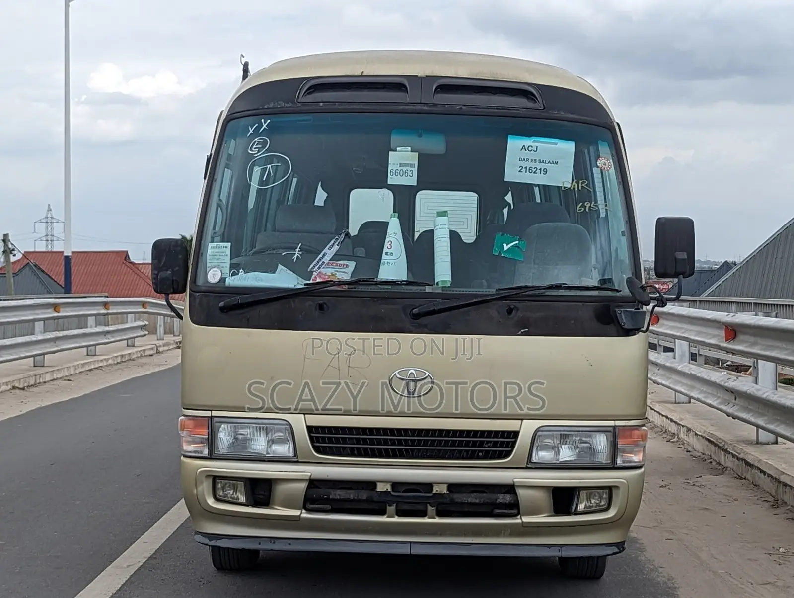 Toyota Coaster 1998 Gold