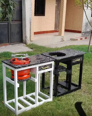 Kitchen Cabinet Yenye Draw Ni Mpya Zipo Nyingi