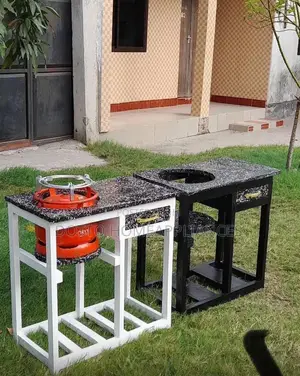 Kitchen Cabinet Yenye Draw Ni Mpya Zipo Nyingi