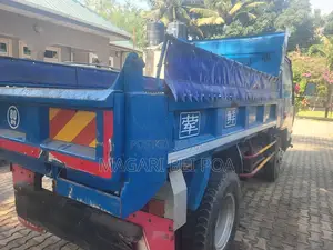 Canter Tipper