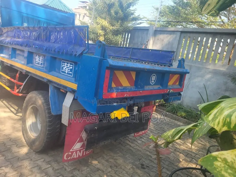 Canter Tipper