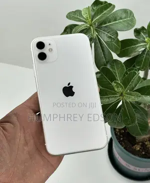 Photo - Apple iPhone 11 64 GB White