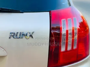 Toyota Allex 2000 Gold