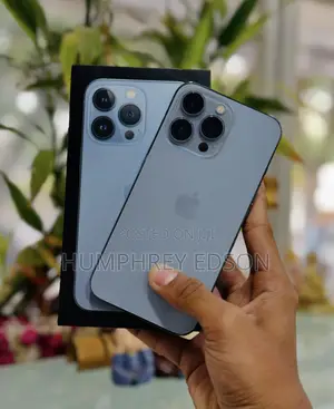Photo - New Apple iPhone 13 Pro 256 GB Blue