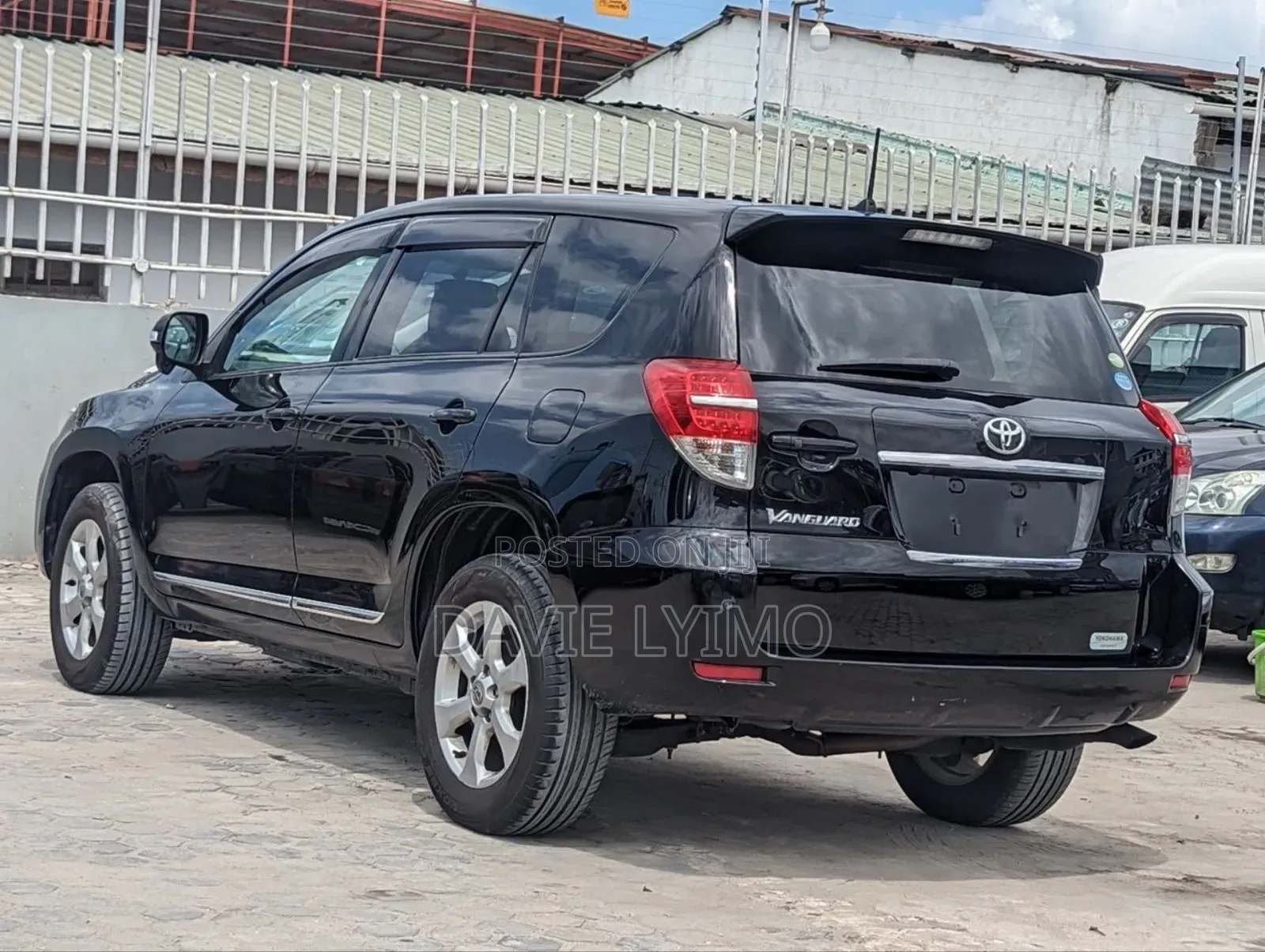 Toyota Vanguard 2010 Black