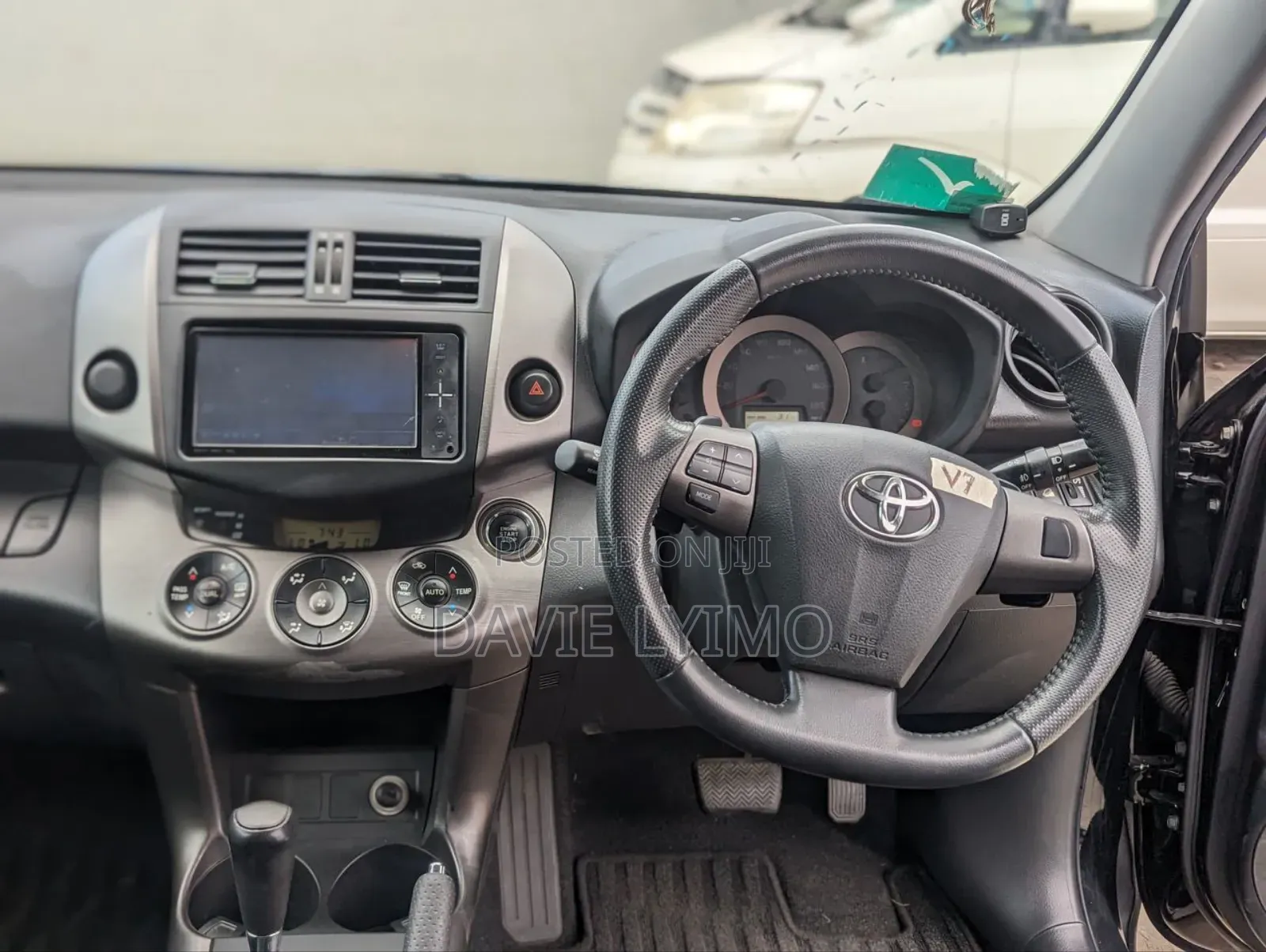 Toyota Vanguard 2010 Black