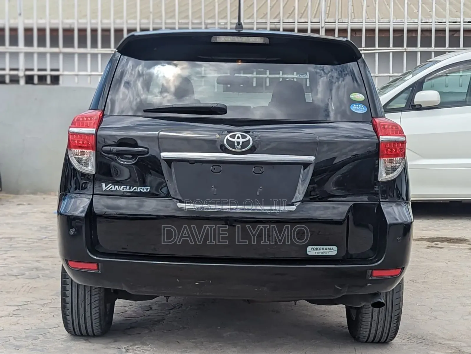 Toyota Vanguard 2010 Black