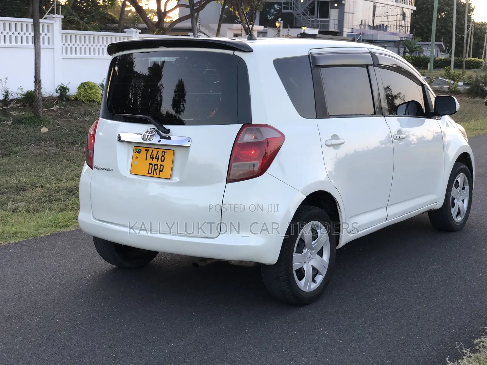 Toyota Ractis 2005 White