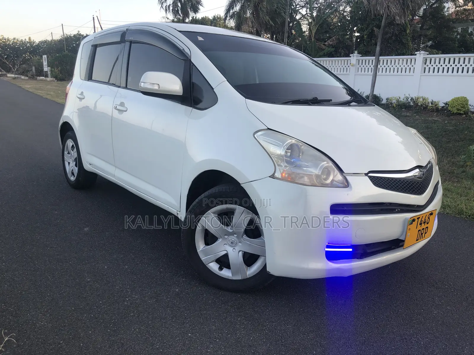 Toyota Ractis 2005 White