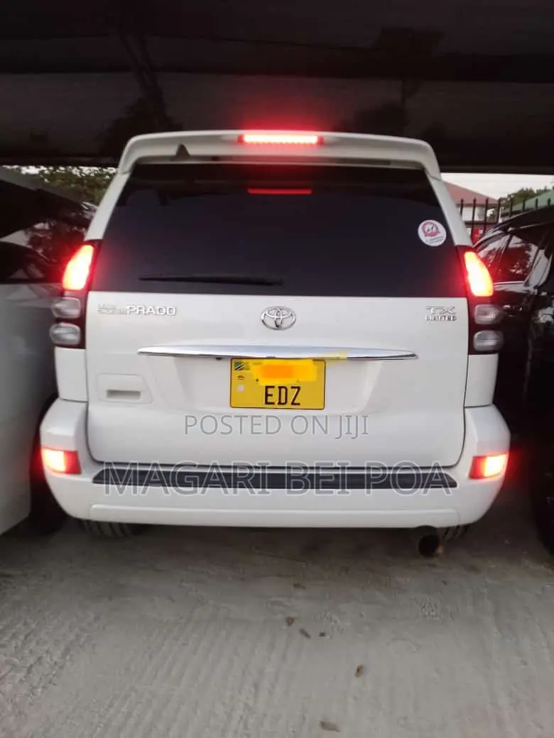Toyota Land Cruiser Prado 2007 White