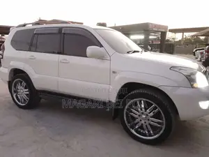 Toyota Land Cruiser Prado 2007 White
