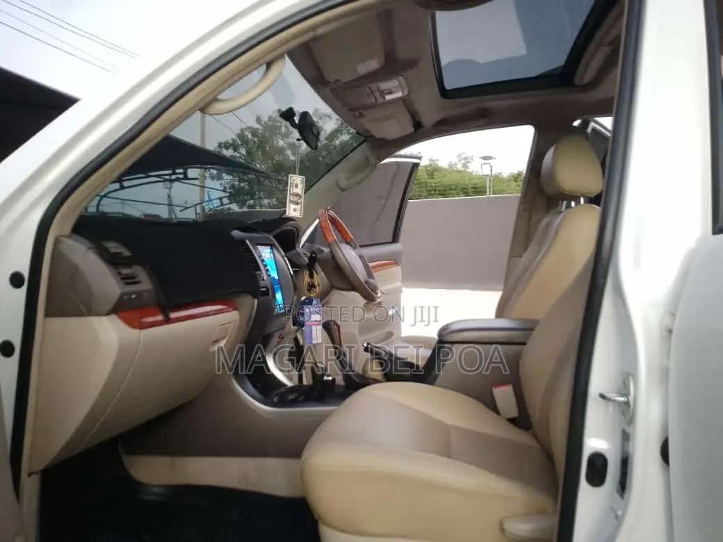 Toyota Land Cruiser Prado 2007 White