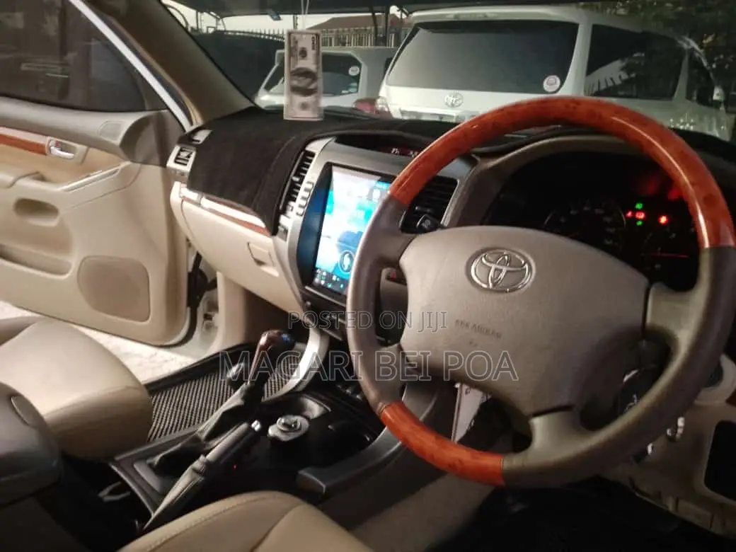 Toyota Land Cruiser Prado 2007 White