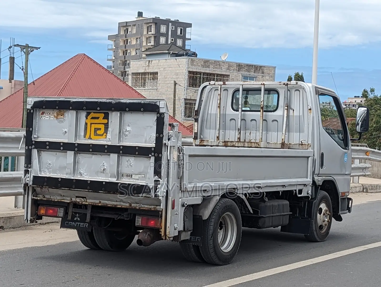 Mitsubishi Canter Guts