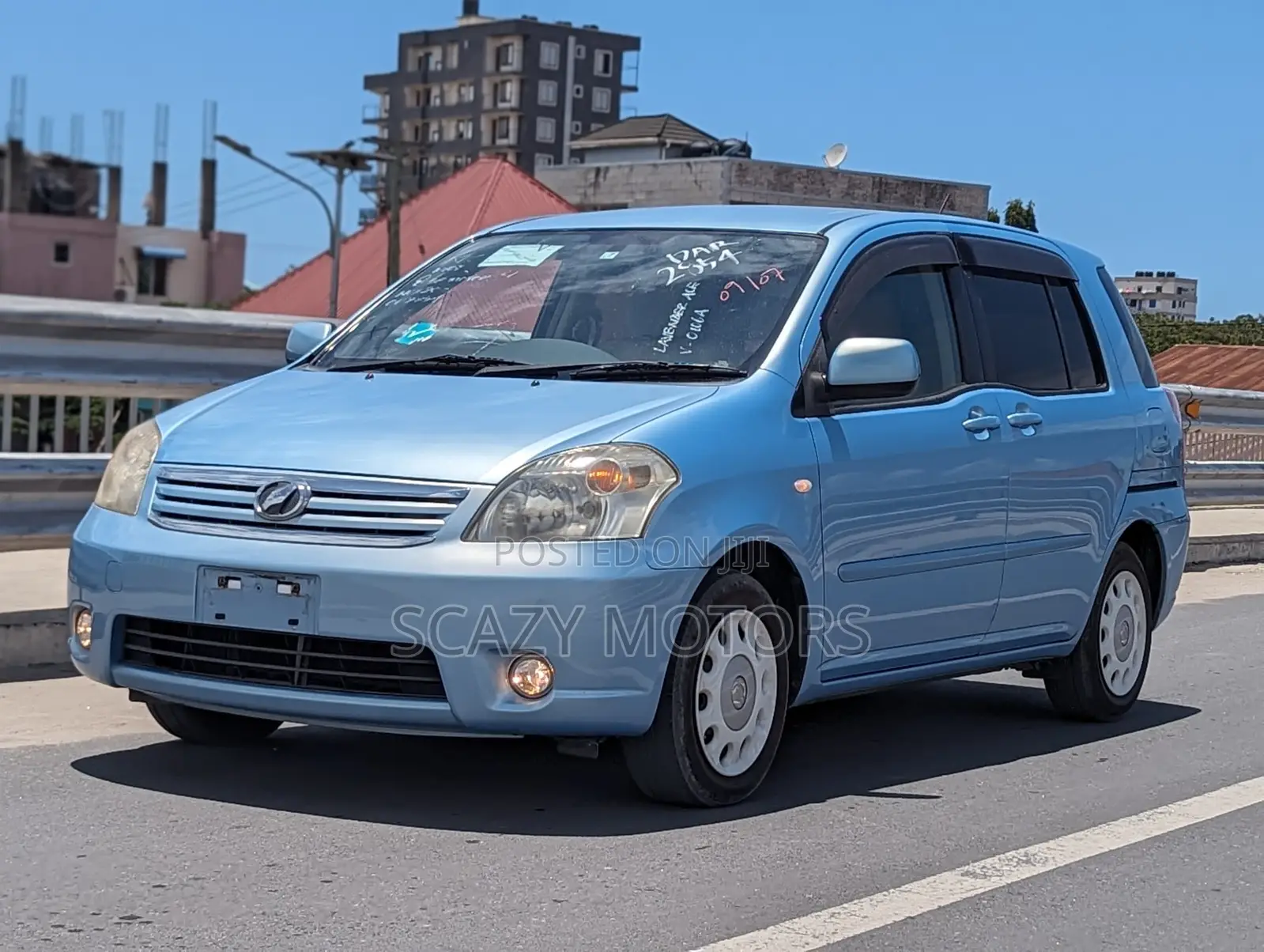 Toyota Raum 2007
