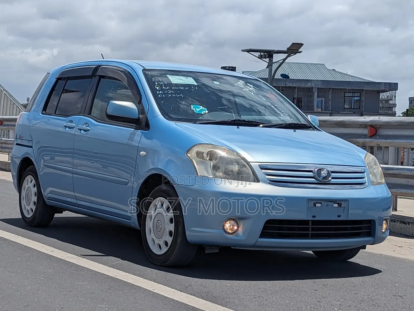 Toyota Raum 2007