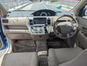 Toyota Raum 2007