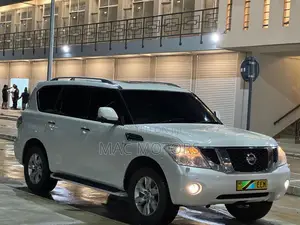 Nissan Patrol 2014 White