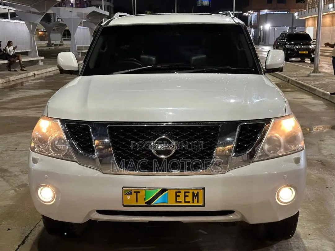 Nissan Patrol 2014 White