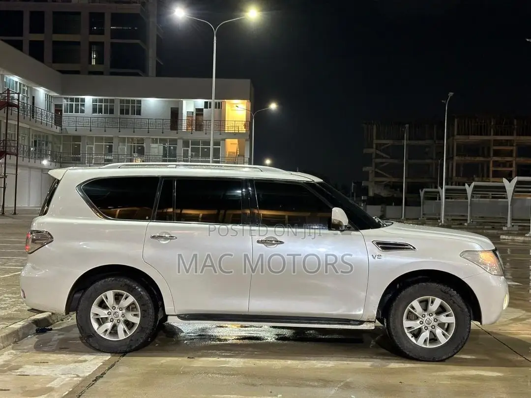 Nissan Patrol 2014 White