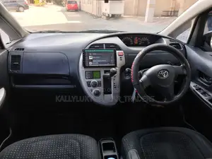 Toyota Ractis 2006 Black