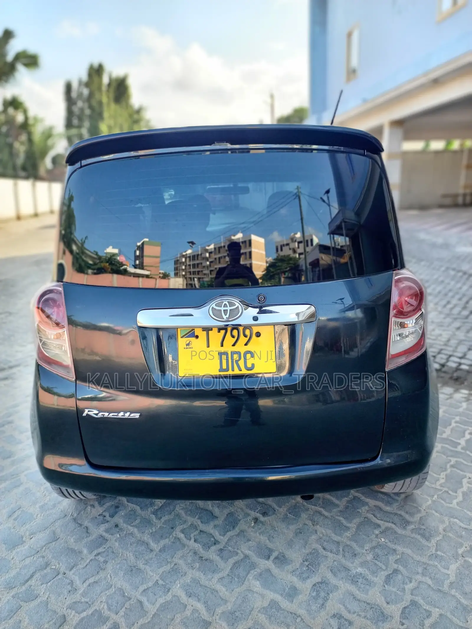 Toyota Ractis 2006 Black