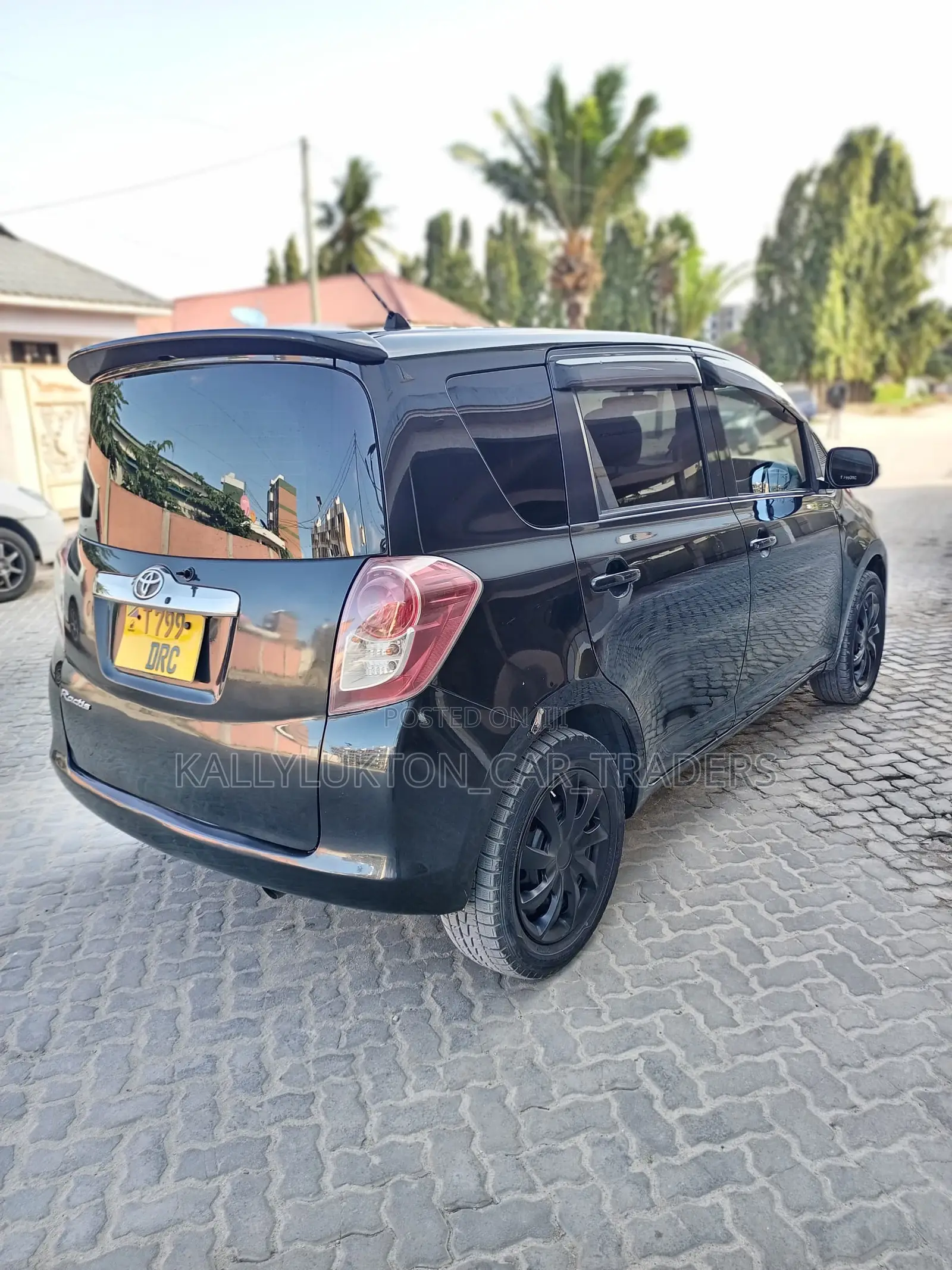 Toyota Ractis 2006 Black