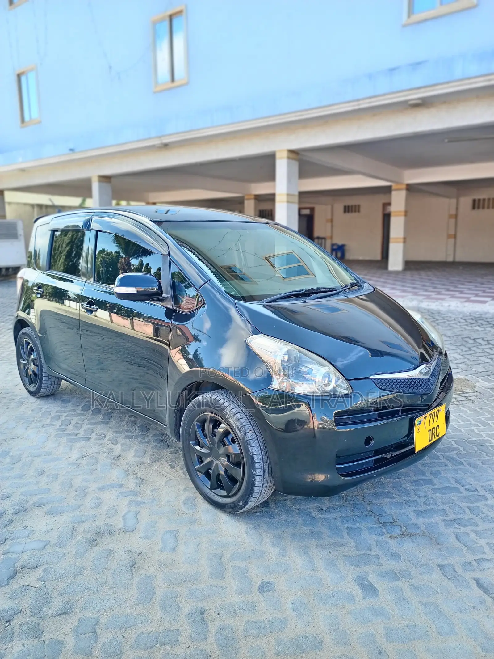 Toyota Ractis 2006 Black