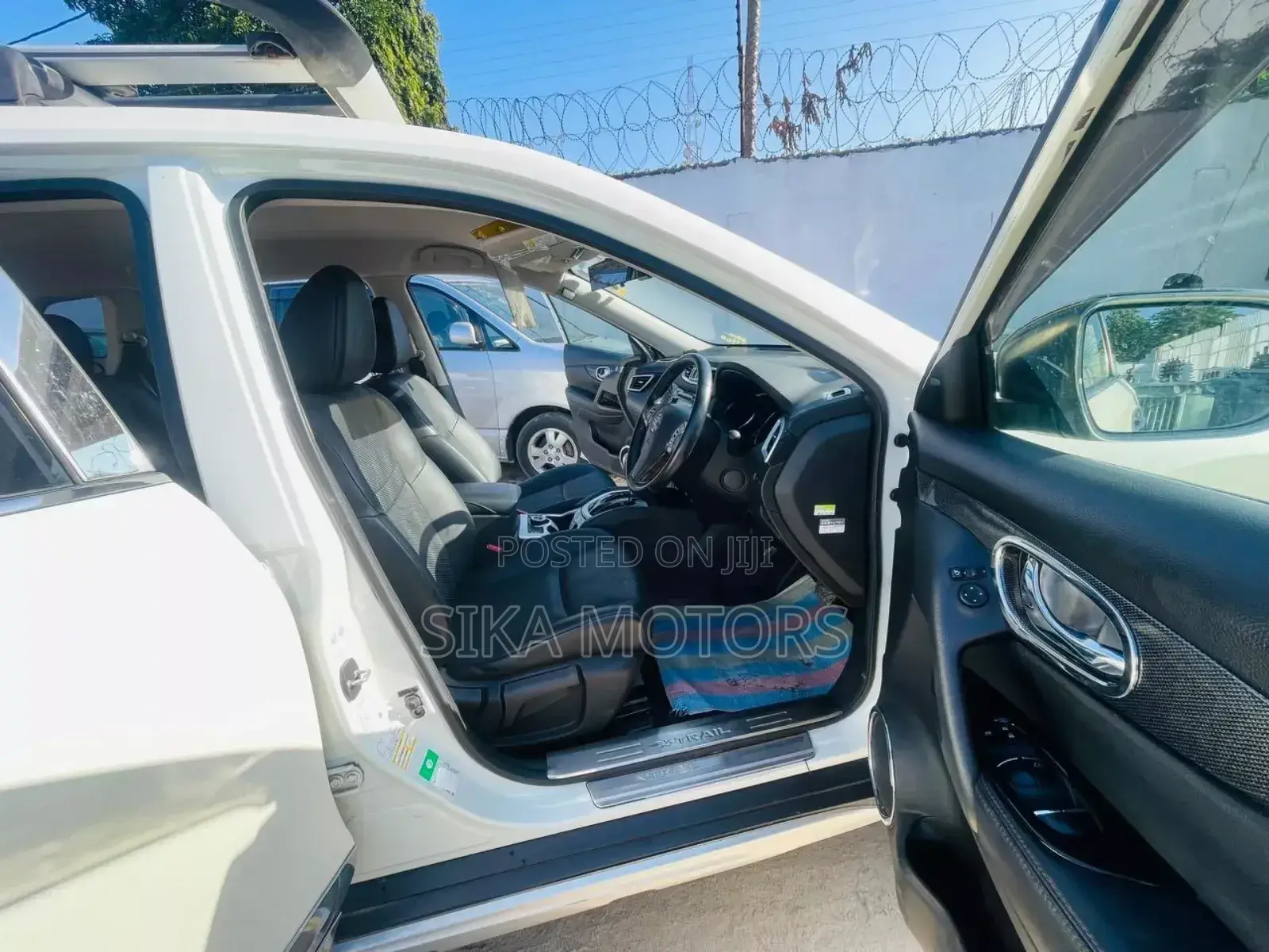 Nissan X-Trail 2.0 Petrol FWD 2015 White