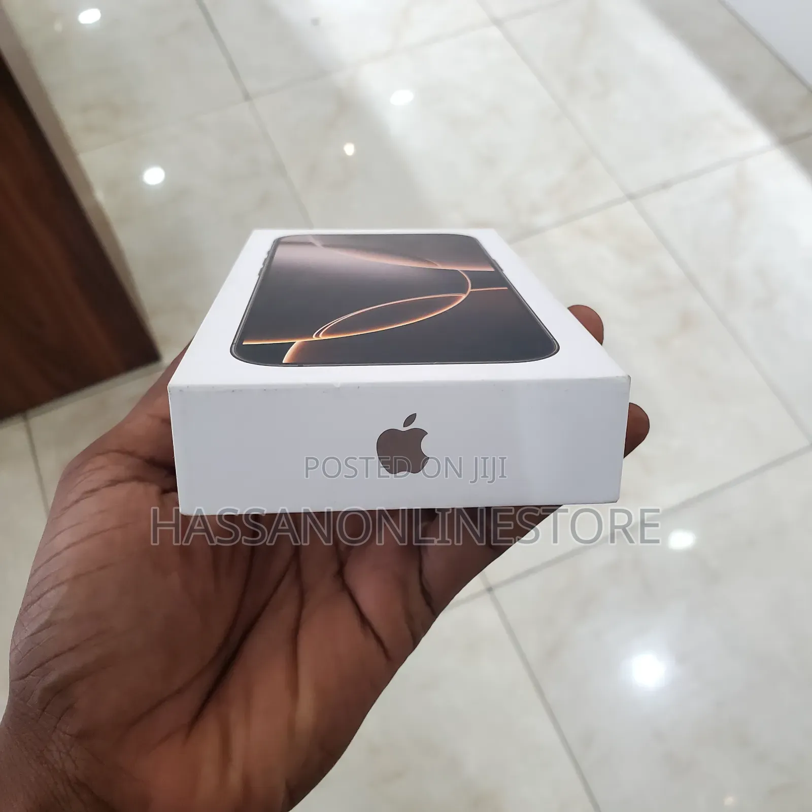 New Apple iPhone 16 Pro 256 GB Gold