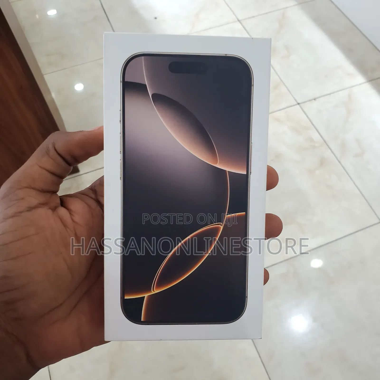 New Apple iPhone 16 Pro 256 GB Gold
