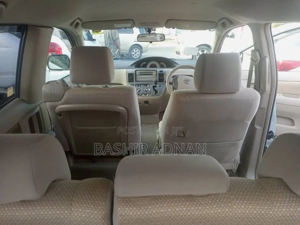 Toyota Raum 1.5 FWD 2010 Green