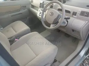 Toyota Raum 1.5 FWD 2010 Green