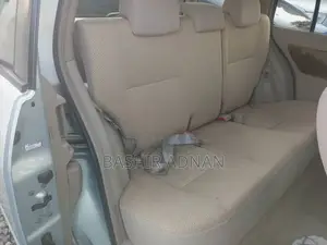 Toyota Raum 1.5 FWD 2010 Green