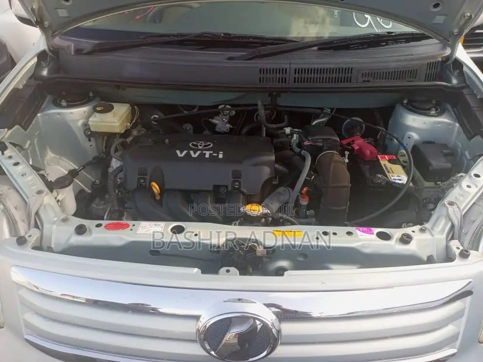 Toyota Raum 1.5 FWD 2010 Green