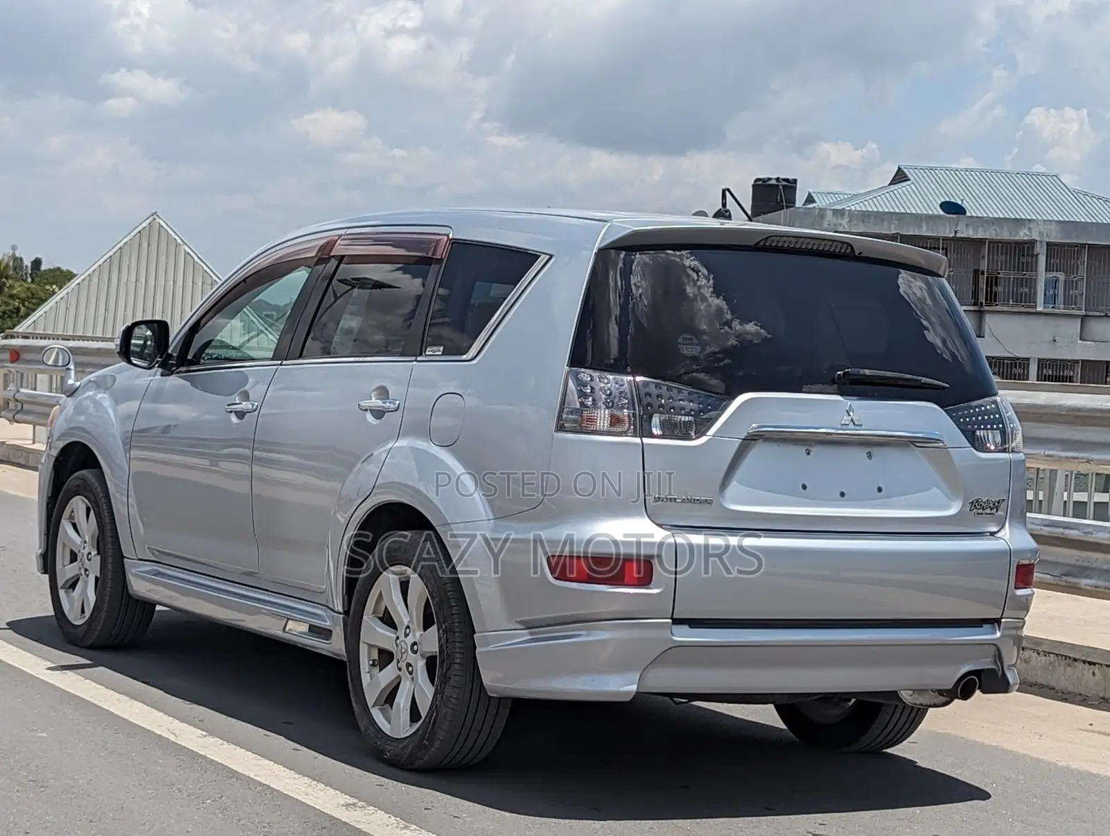 Mitsubishi Outlander 2011 Silver