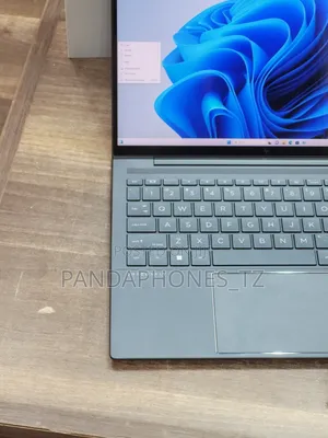 New Laptop HP Dragonfly G4 32GB Intel Core I7 SSD 1T