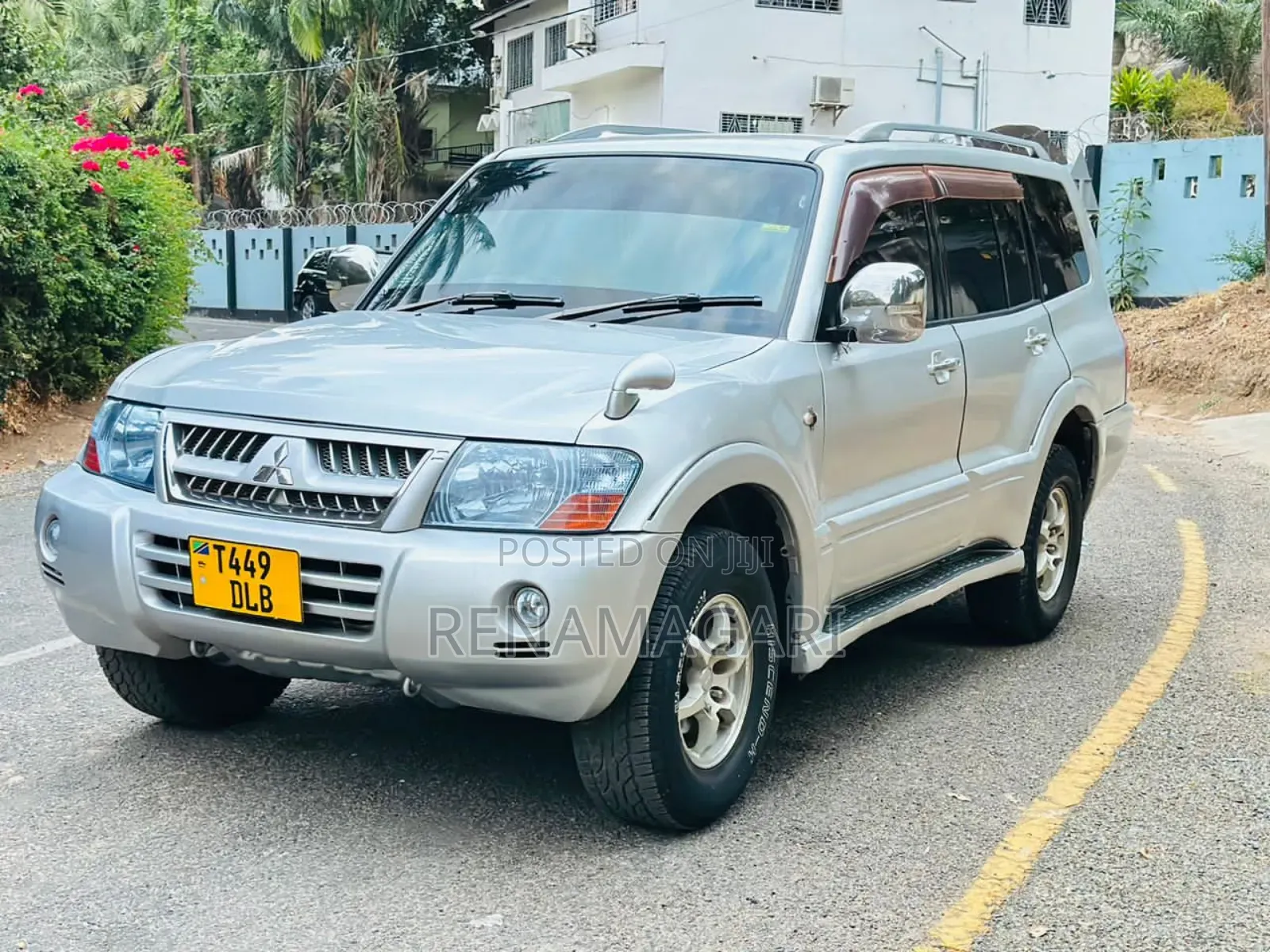 Mitsubishi Pajero 2005 Silver