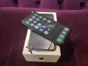 New Apple iPhone XR 64 GB Black