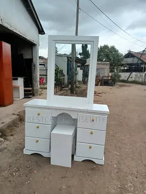 Dressing Table Mpya Zipo Tayari Na Kiti Chake